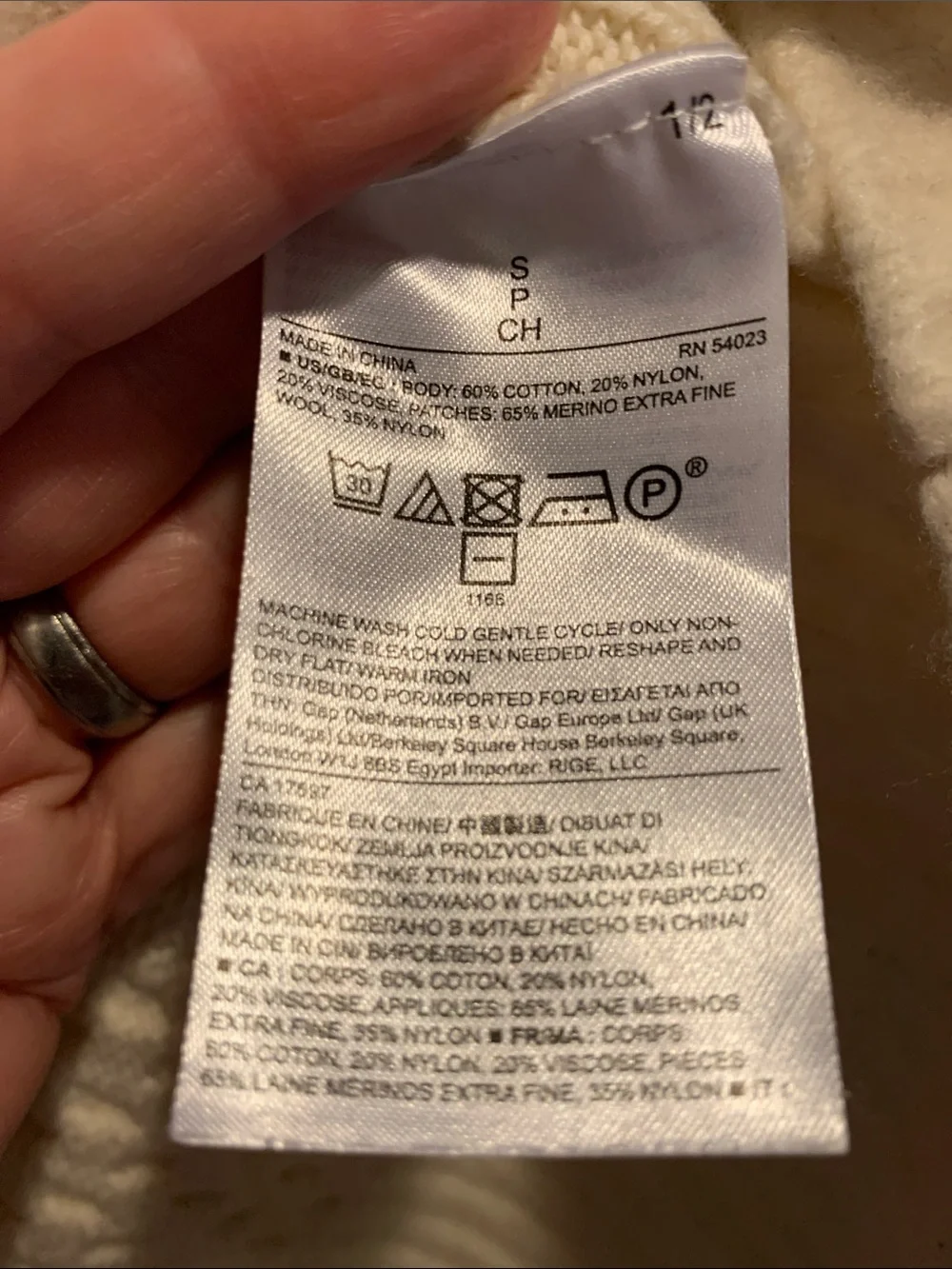 Banana Republic soft cable